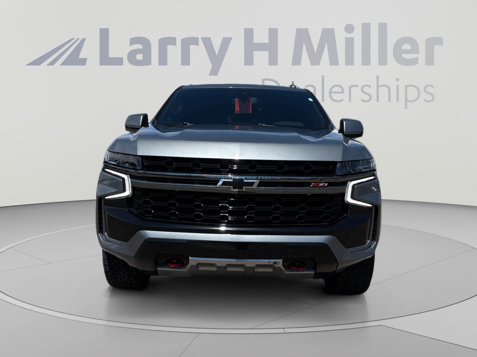 Used 2022 Chevrolet Tahoe Z71 w/ Z71 Off-Road Package AWD/4WD image 8