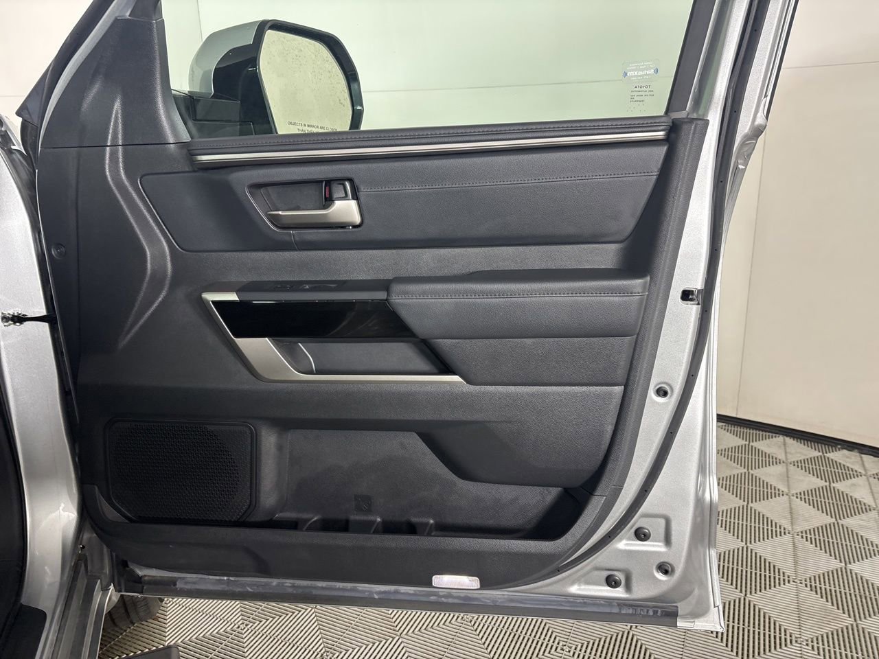 Used 2024 Toyota Tundra Limited image 30