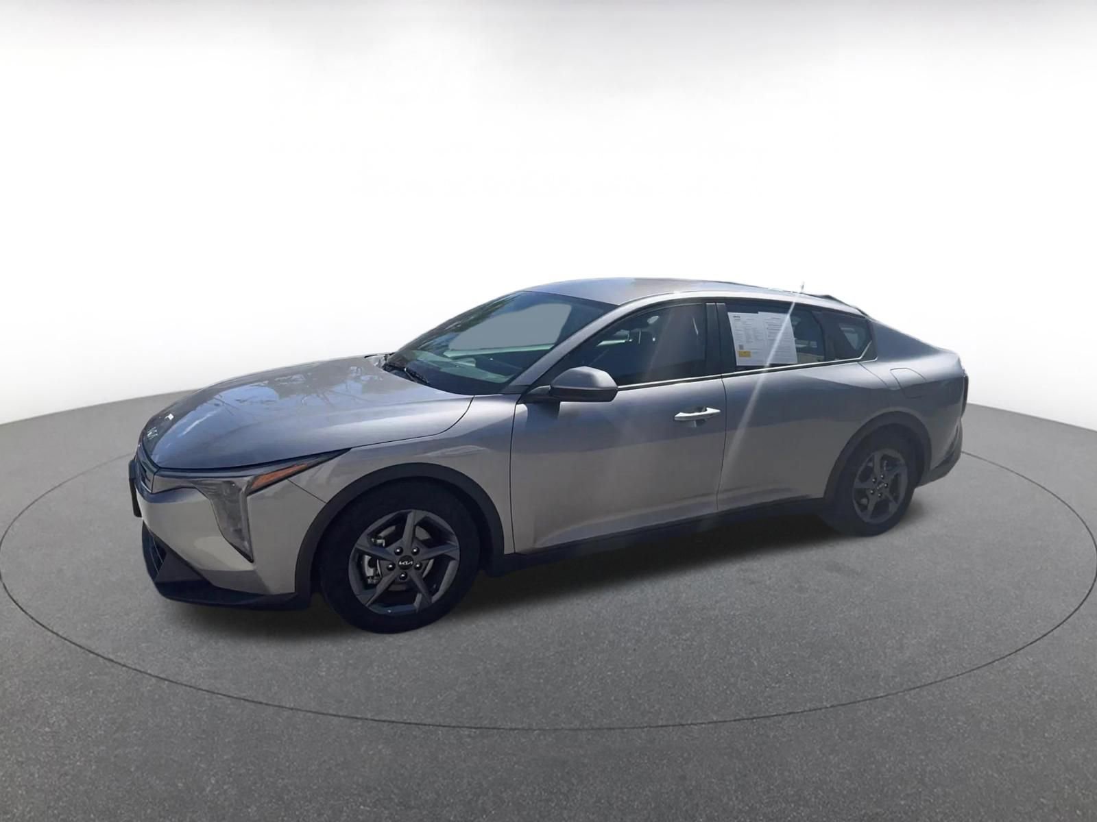 Used 2025 Kia K4 LXS image 8