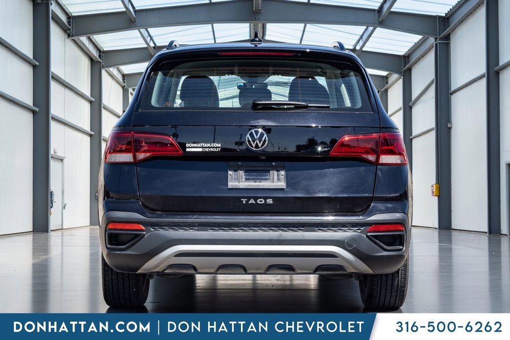 Used 2024 Volkswagen Taos S w/ MDO Package FWD image 23