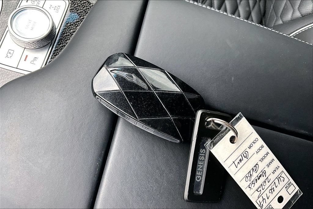 Used 2025 Genesis GV80 3.5T e-SC AWD/4WD image 30
