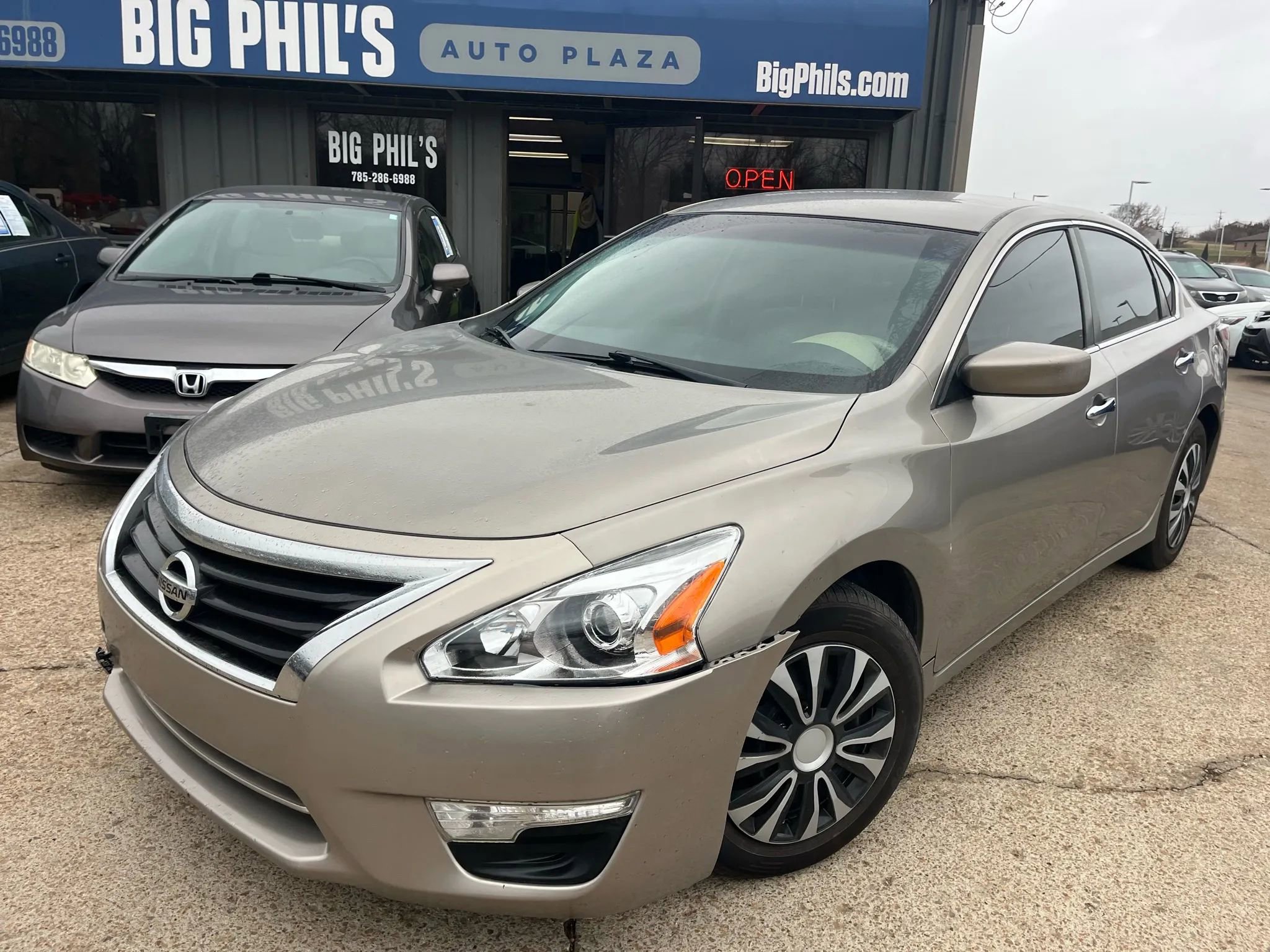 Used 2014 Nissan Altima 2.5 S image 1