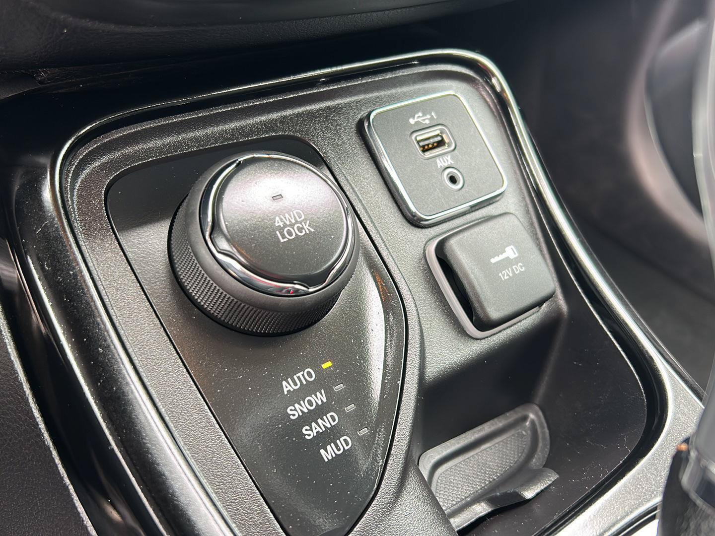 Used 2021 Jeep Compass Limited AWD/4WD image 14