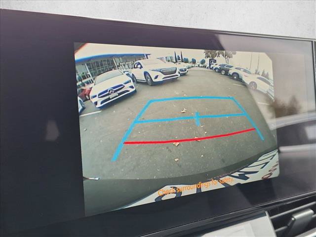 Used 2025 Toyota Sienna XLE AWD/4WD image 12