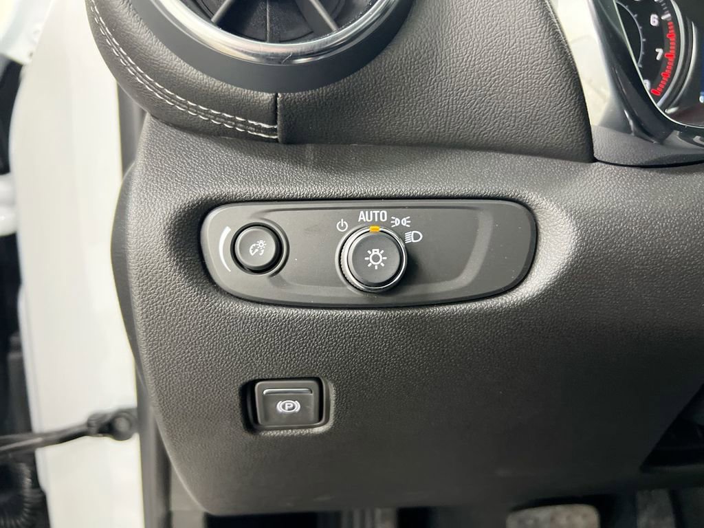 New 2026 Chevrolet Blazer LT w/ Midnight/Sport Edition FWD image 18