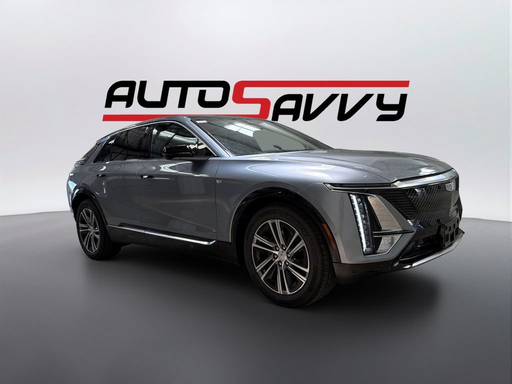 Used 2025 Cadillac Lyriq Luxury RWD image 3
