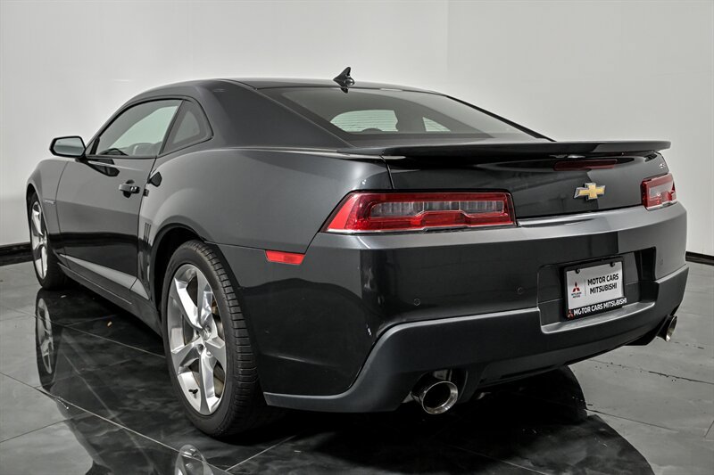 Used 2015 Chevrolet Camaro SS w/ RS Package RWD image 7