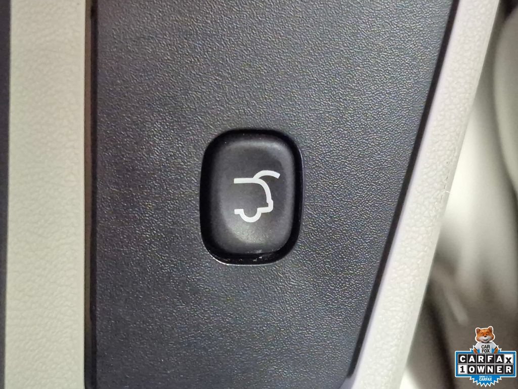Used 2014 Dodge Grand Caravan SXT FWD image 28