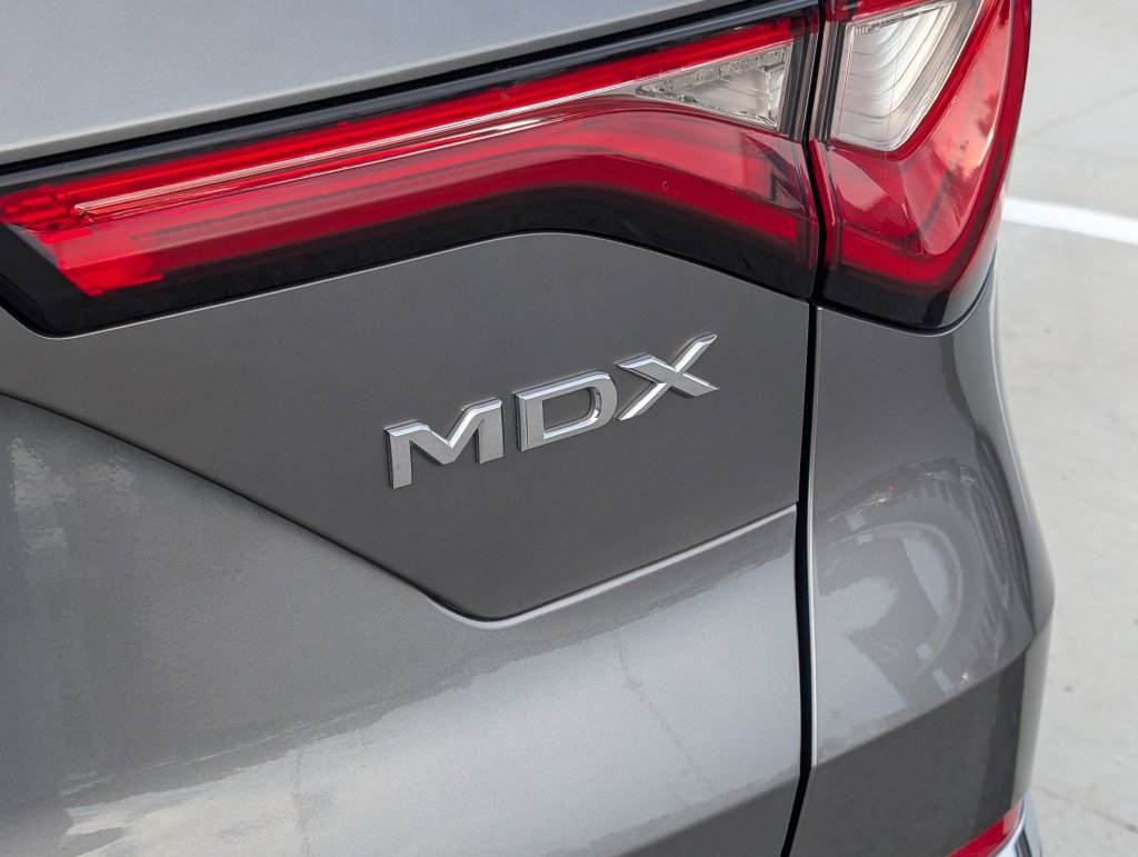 Used 2023 Acura MDX w/ Technology Package FWD image 23