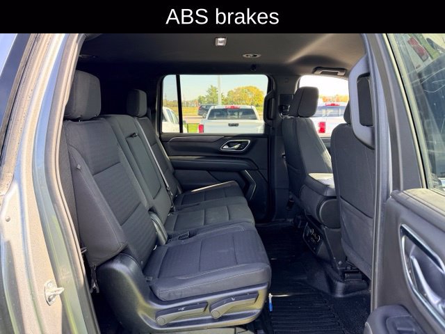 Used 2021 Chevrolet Suburban 4WD image 10