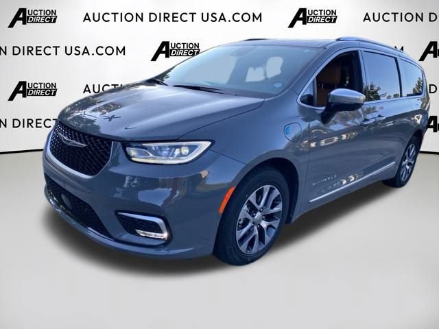 Used 2023 Chrysler Pacifica Pinnacle image 8