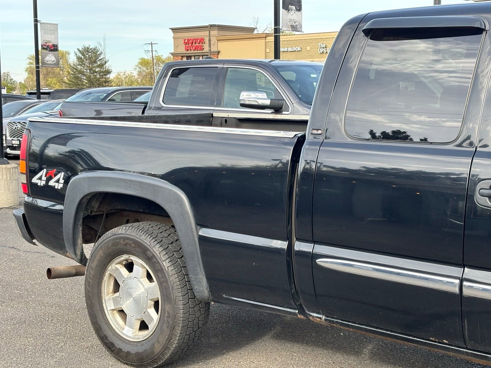 Used 2004 GMC Sierra 1500 SLE w/ Safe And Sound Package image 3