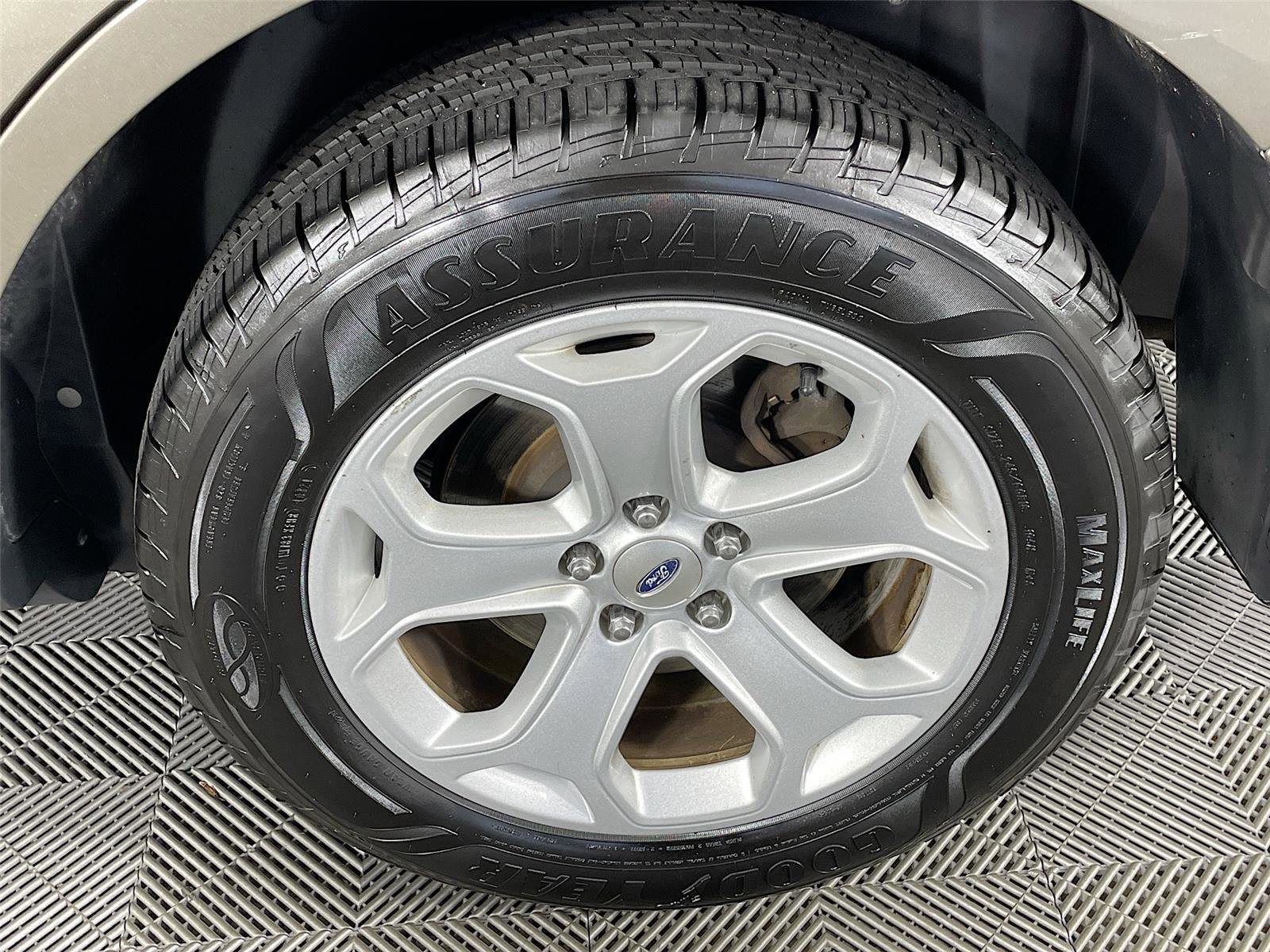 Used 2013 Ford Edge SEL image 34