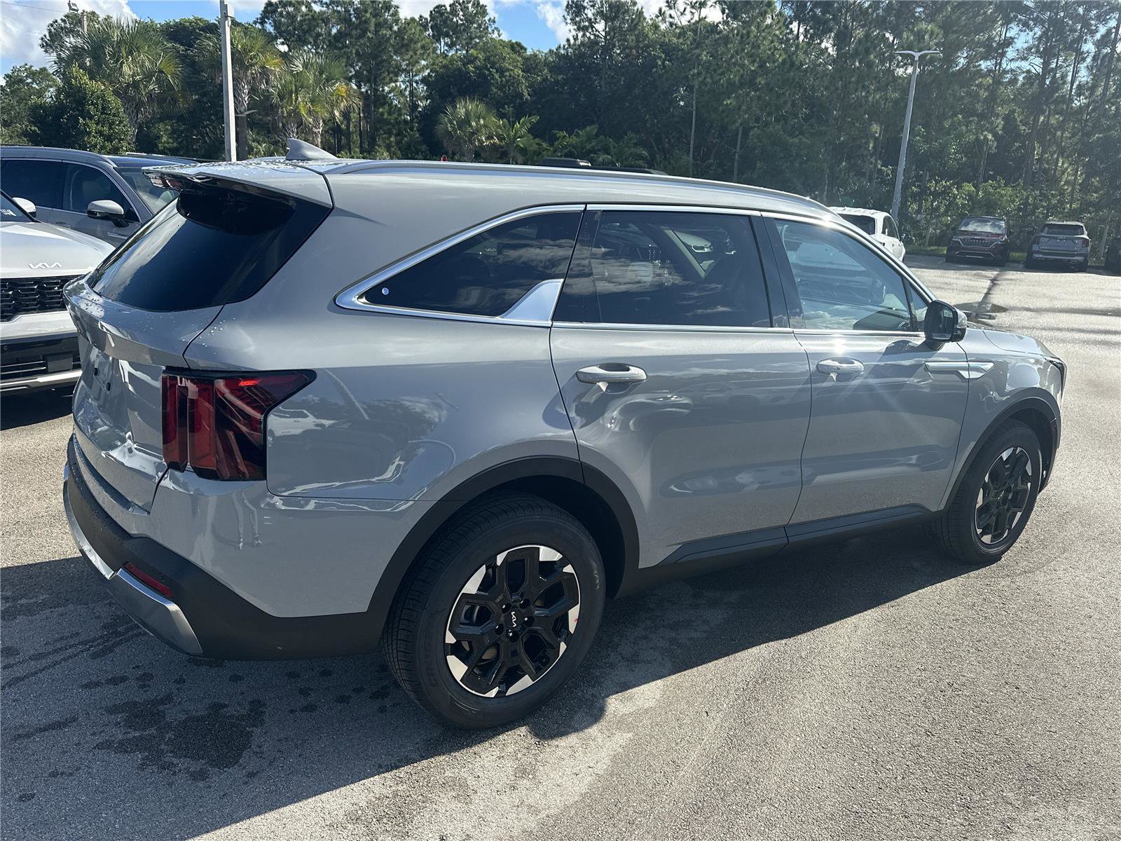 New 2026 Kia Sorento S image 5