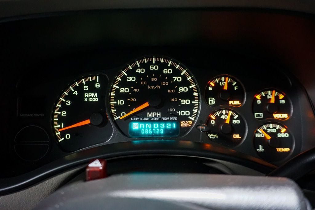 Used 2001 GMC Yukon XL 4WD image 21