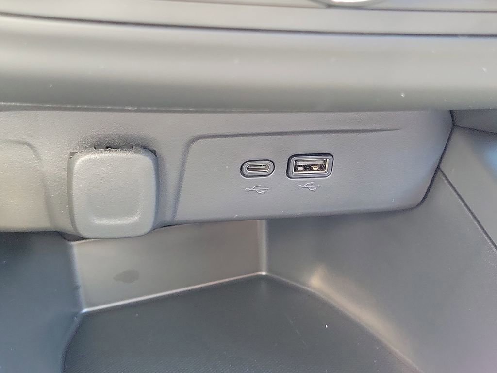 New 2026 Chevrolet Trax RS w/ Sunroof Package image 9