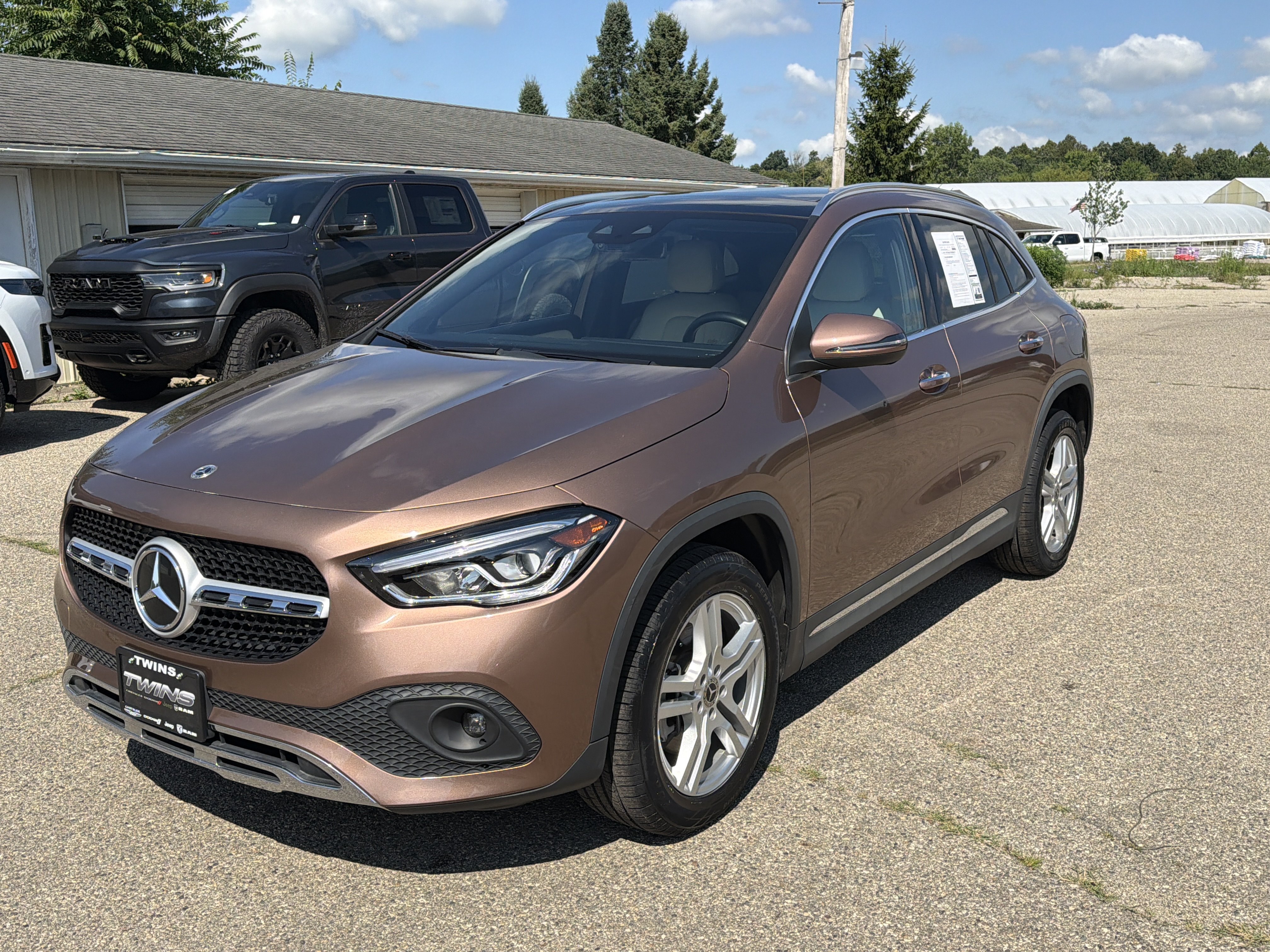 Used 2022 Mercedes-Benz GLA 250 4MATIC w/ Premium Package Lite image 12