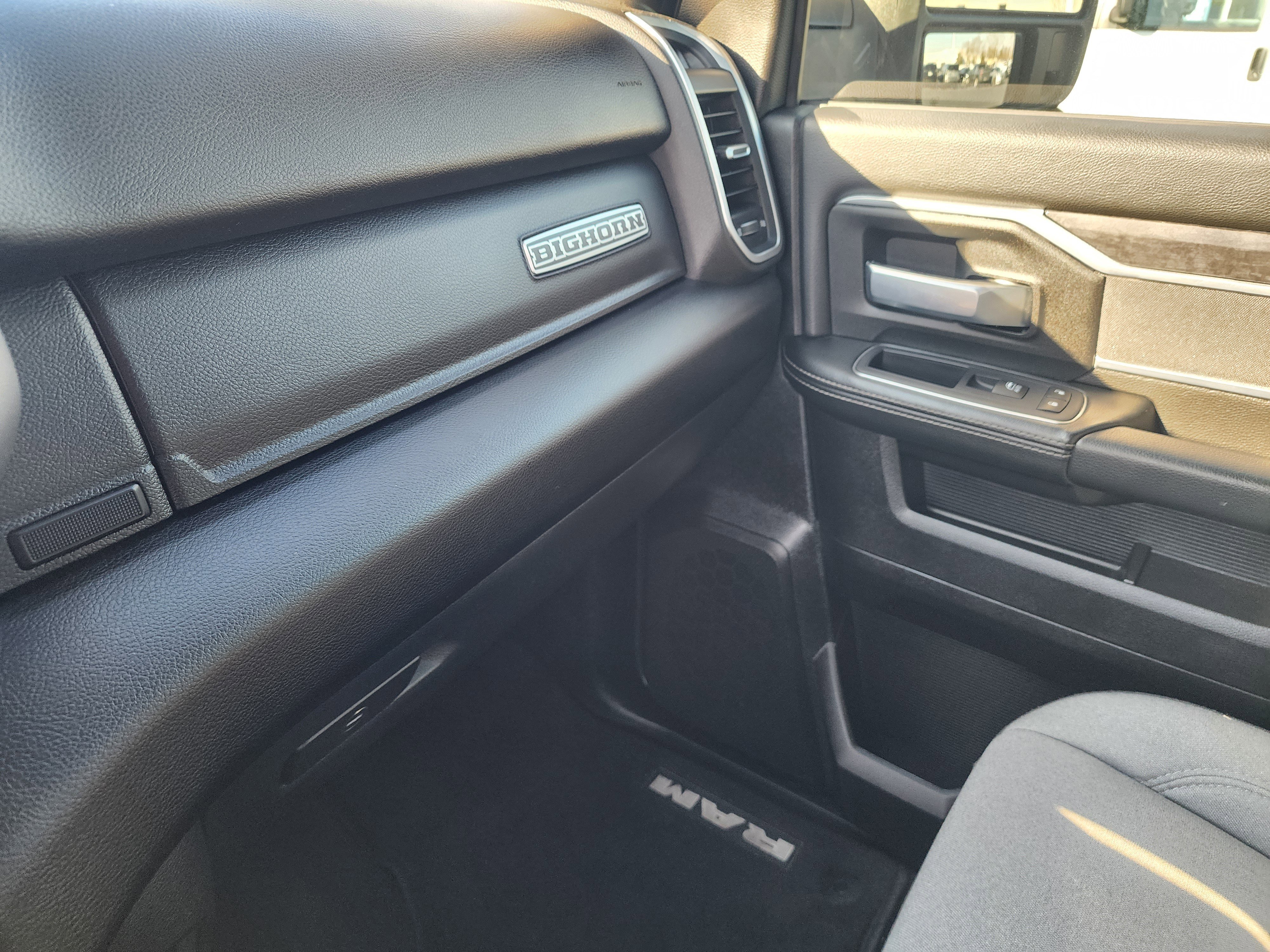 Used 2024 RAM 3500 Big Horn image 37