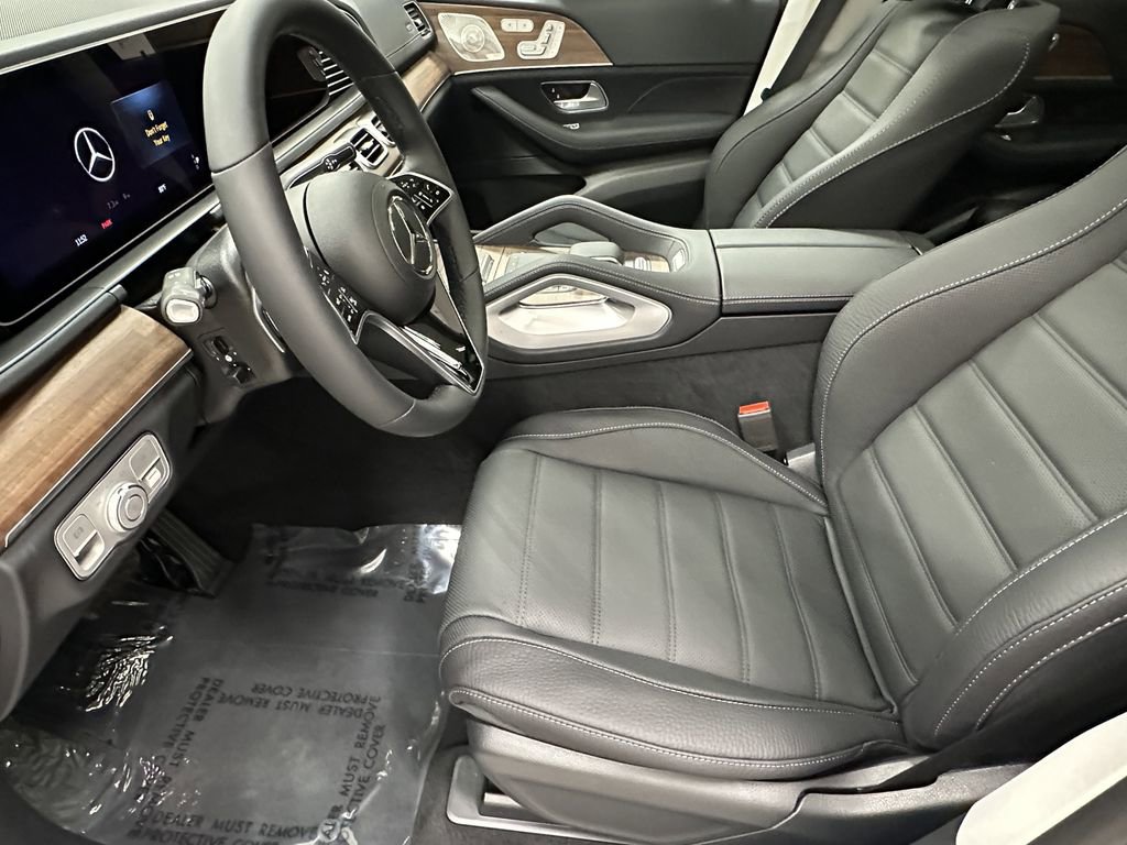 New 2026 Mercedes-Benz GLS 450 4MATIC image 9
