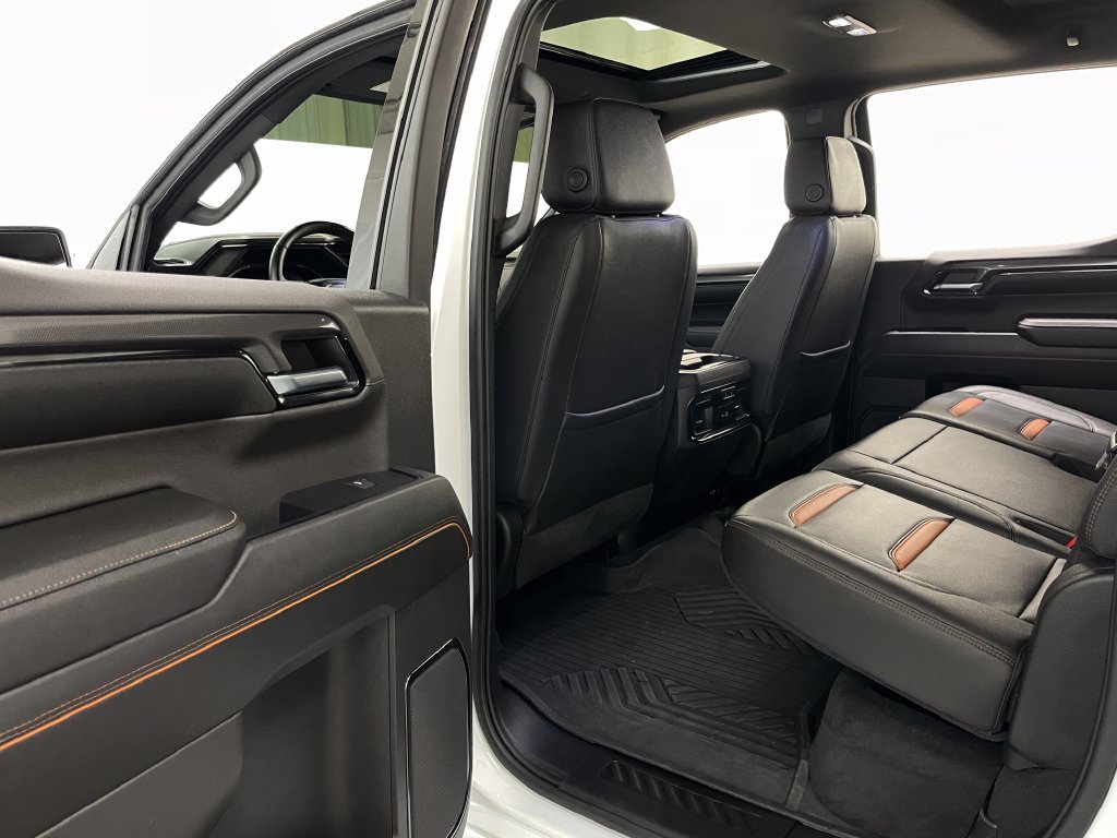 Used 2023 GMC Sierra 1500 AT4 w/ AT4 Premium Package AWD/4WD image 47