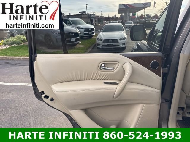 Used 2016 INFINITI QX80 4WD w/ Driver's Assistance Package image 10