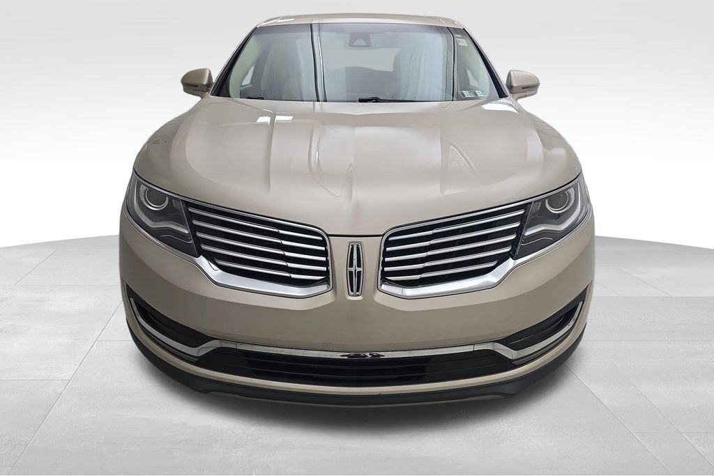 Used 2017 Lincoln MKX Select w/ Select Plus Package AWD/4WD image 3