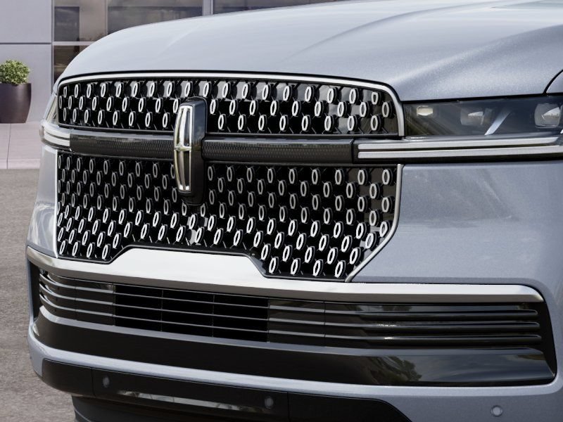 New 2027 Lincoln Navigator Premiere RWD image 17
