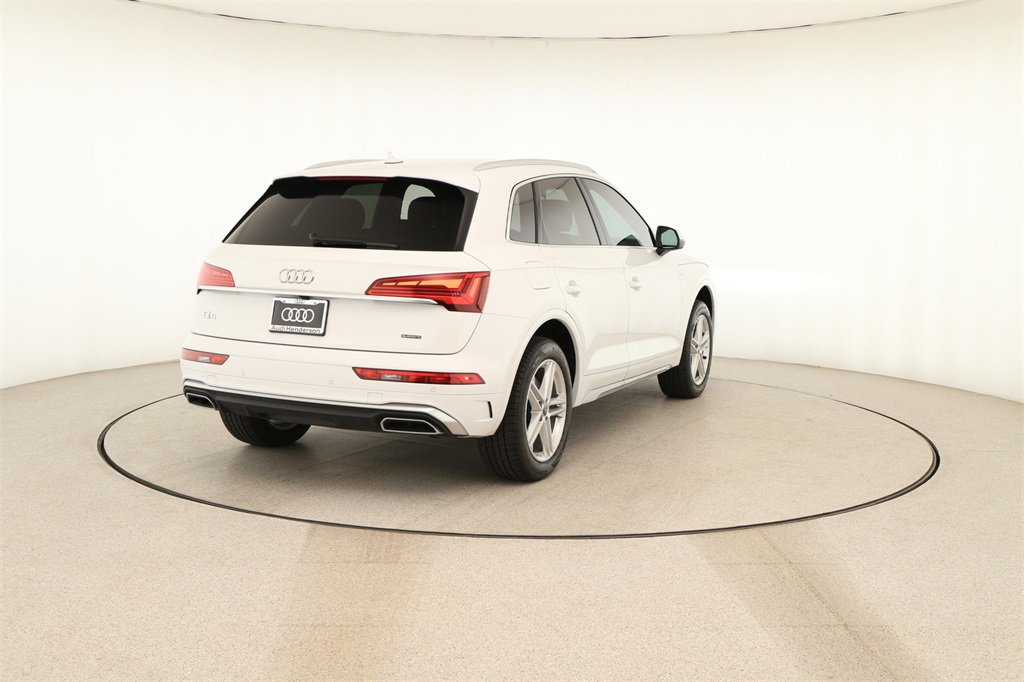 Used 2024 Audi Q5 e Premium w/ Convenience Package image 6