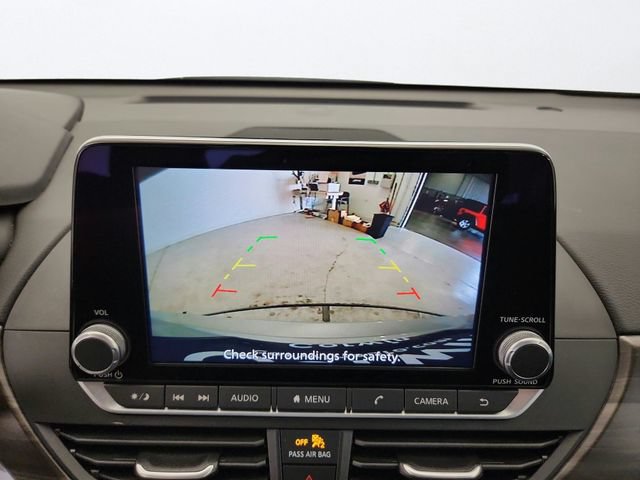 Used 2024 Nissan Altima 2.5 SV FWD image 16