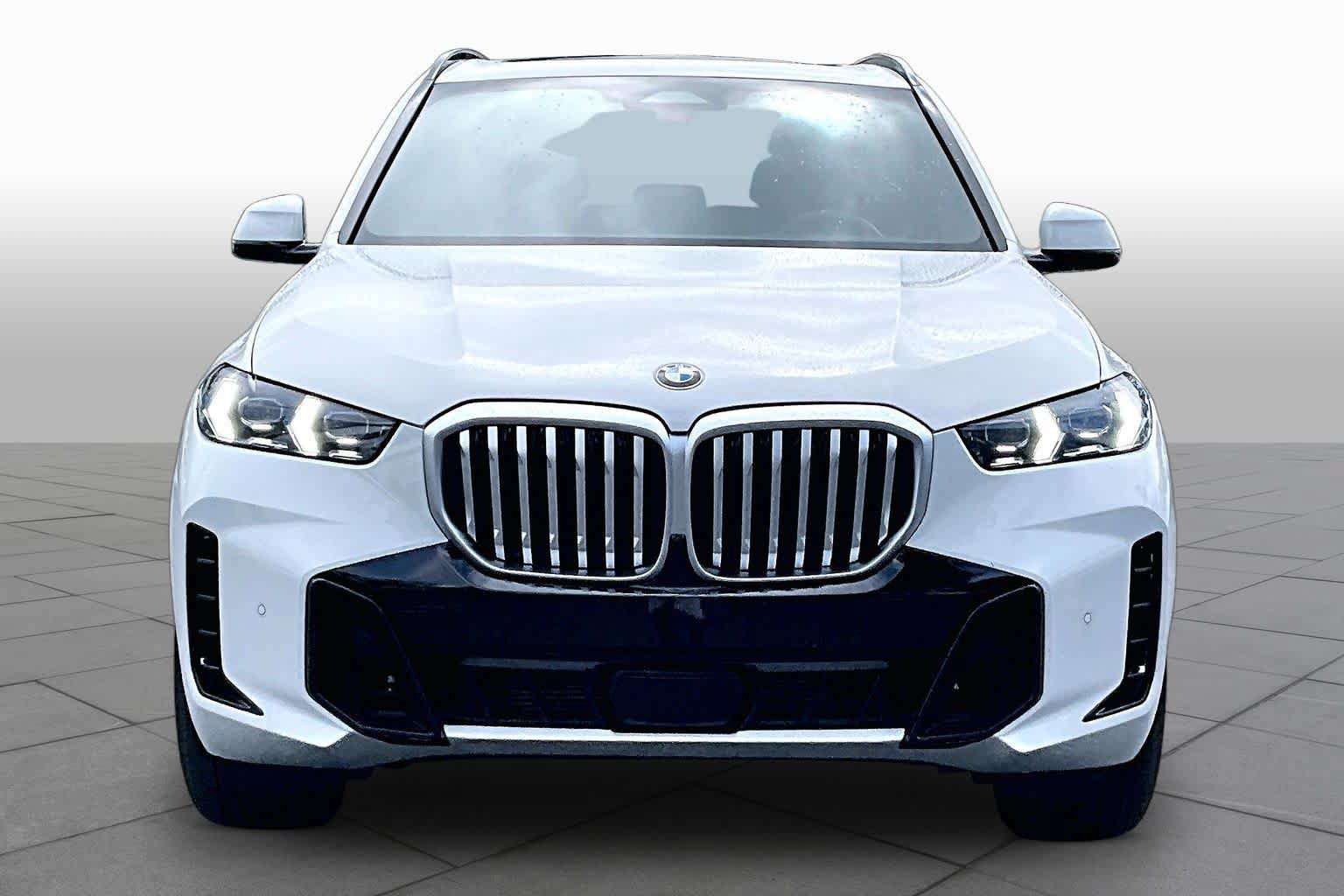 Used 2025 BMW X5 sDrive40i w/ M Sport Package RWD image 4