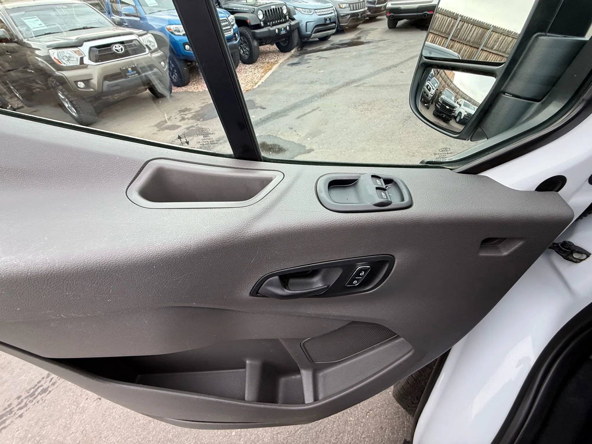 Used 2023 Ford Transit 350 XLT image 20
