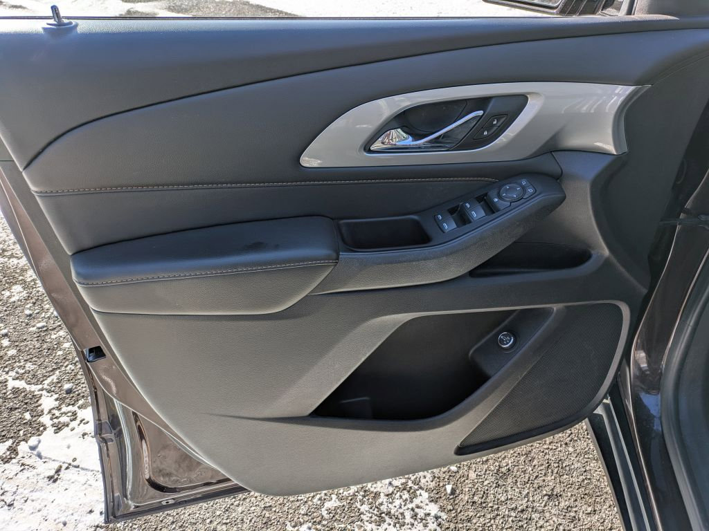 Used 2019 Chevrolet Traverse LT image 9