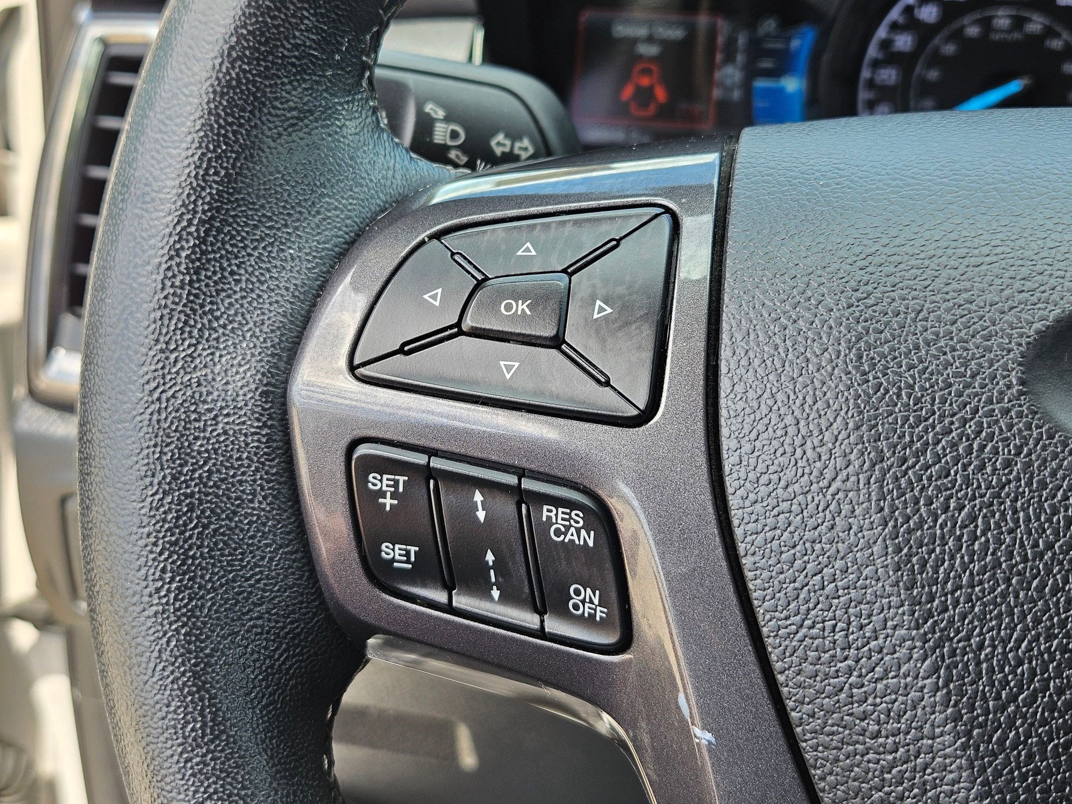 Used 2019 Ford Ranger Lariat w/ Black Appearance Package RWD image 17