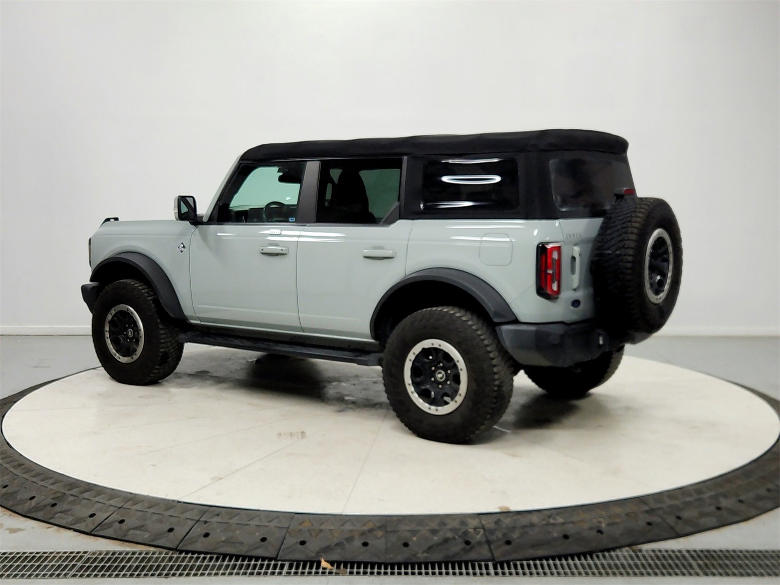 Used 2022 Ford Bronco Outer Banks w/ Sasquatch Package image 5