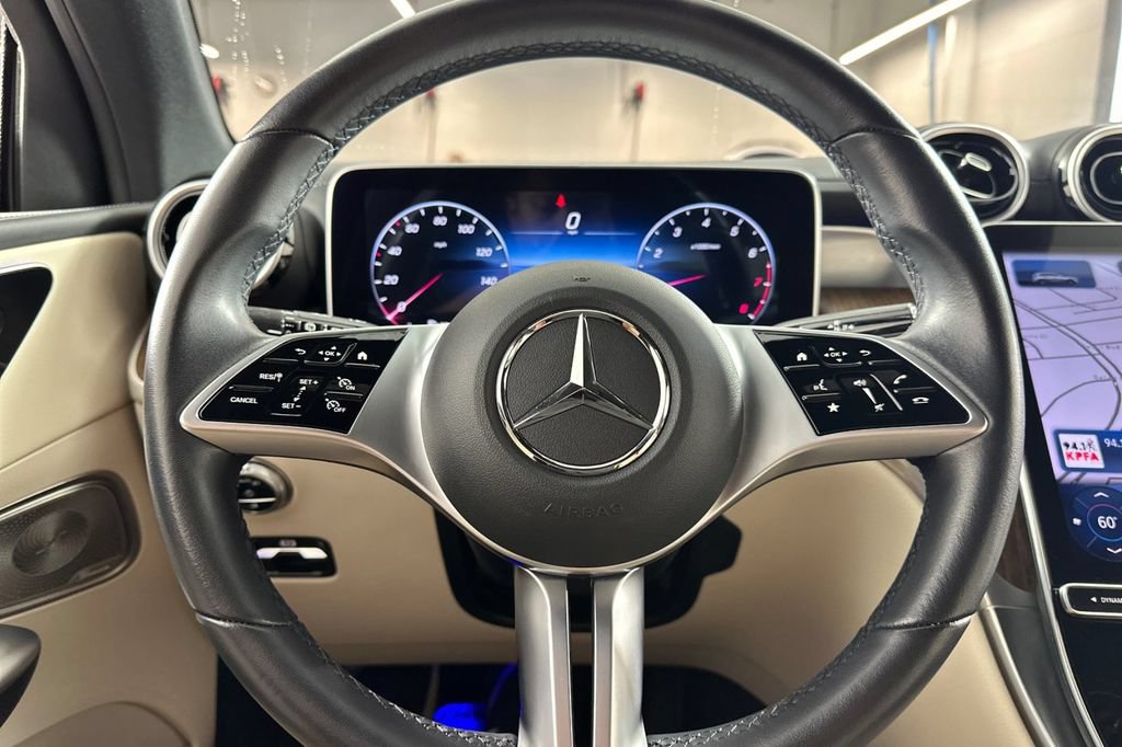 Used 2024 Mercedes-Benz GLC 300 4MATIC image 28