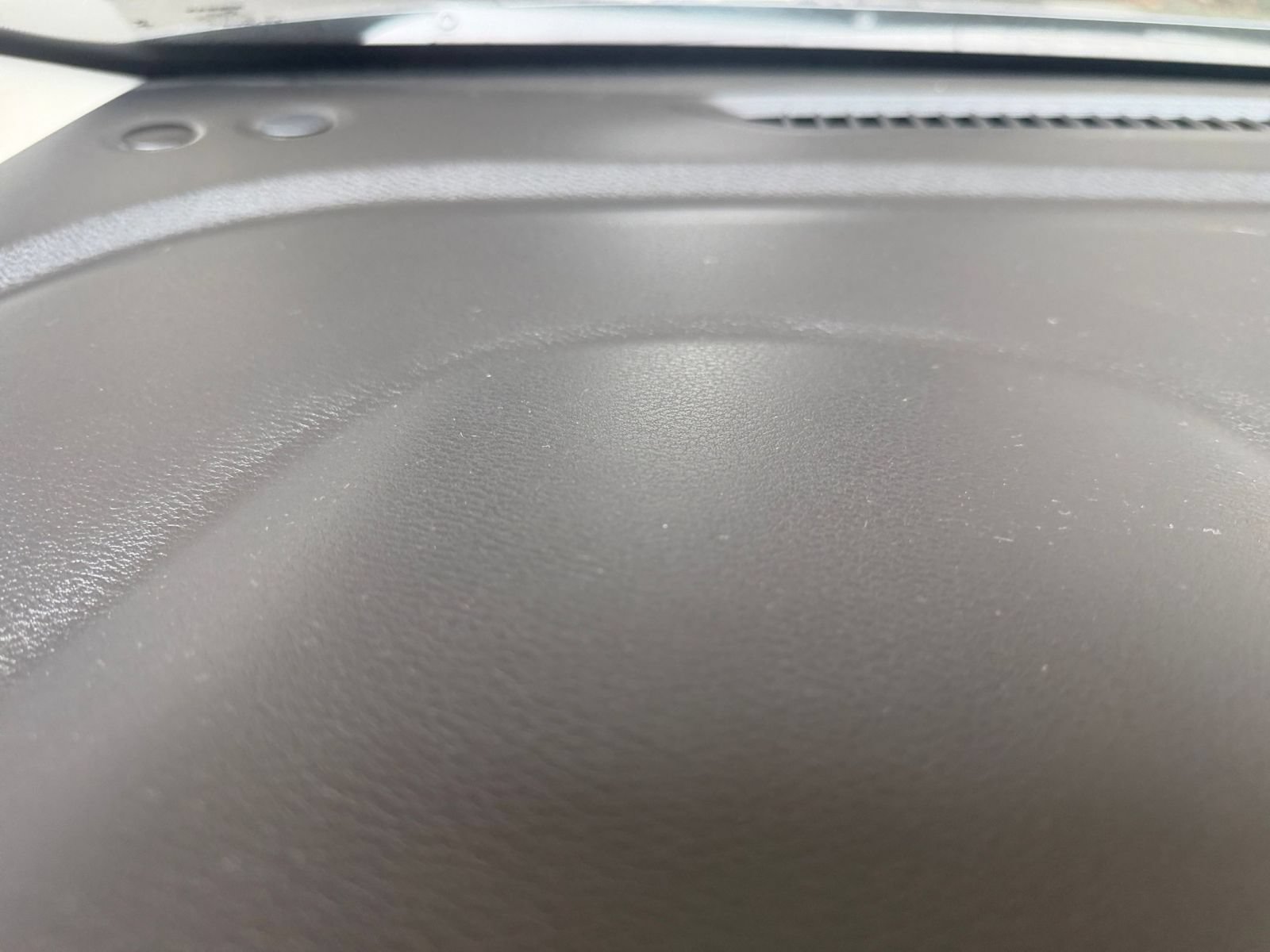 Used 2025 Nissan Versa SV FWD image 34