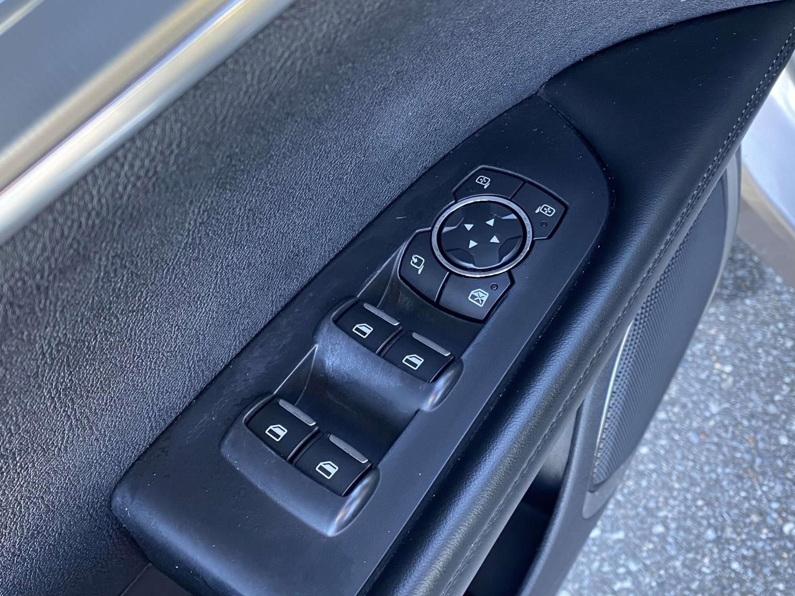 Used 2019 Lincoln Nautilus Select w/ Cargo Utility Package image 16