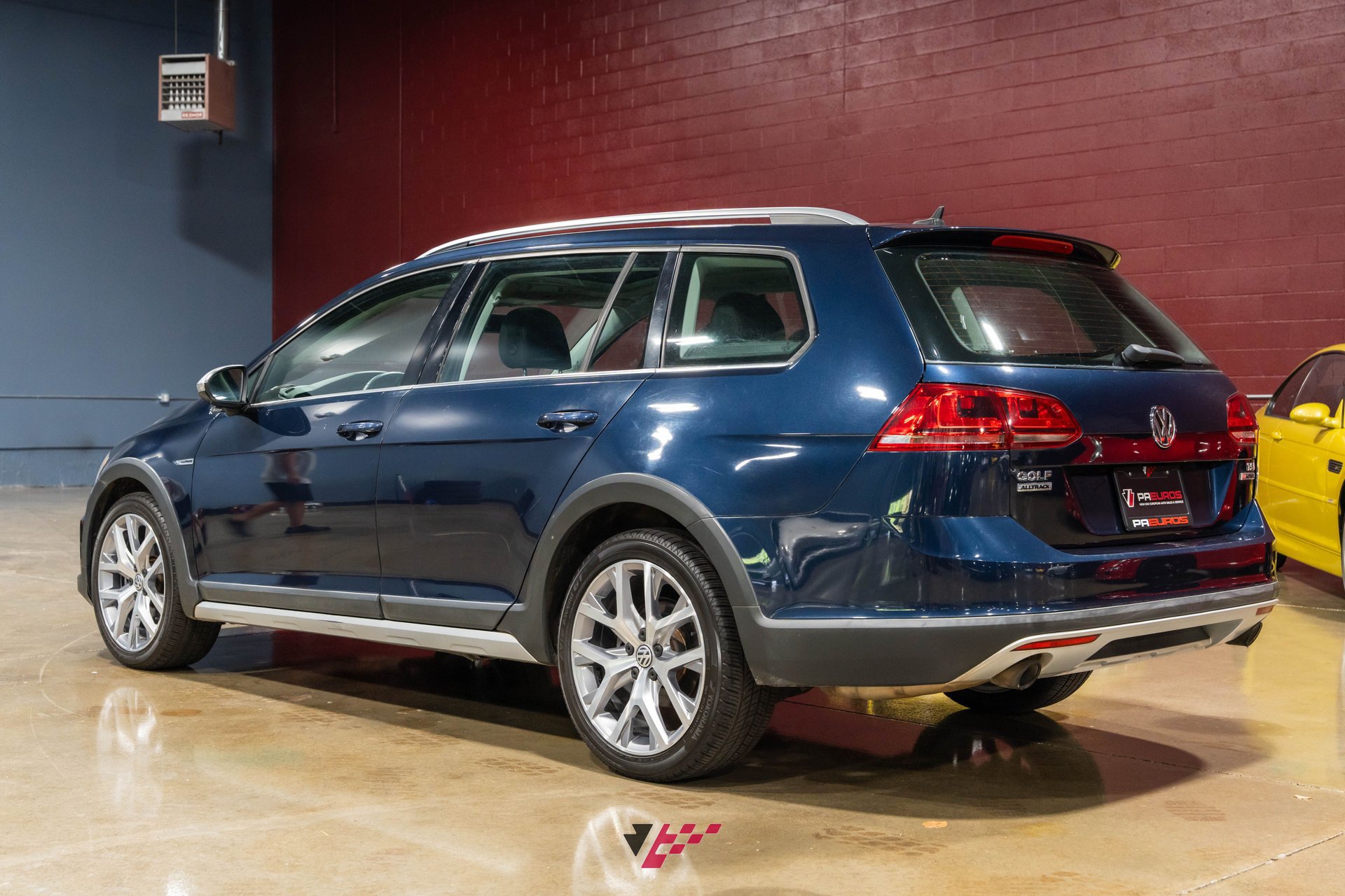 Used 2017 Volkswagen Golf Alltrack SEL AWD/4WD image 6