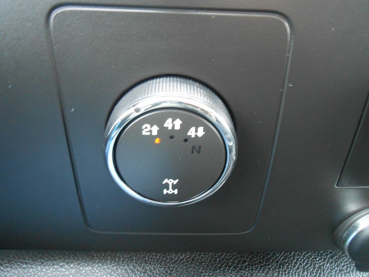Used 2011 Chevrolet Silverado 3500 LT AWD/4WD image 14