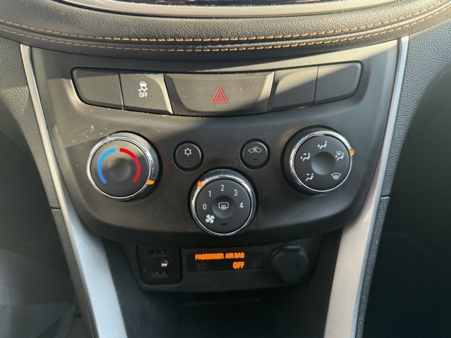 Used 2019 Chevrolet Trax LT w/ LT Convenience Package image 26