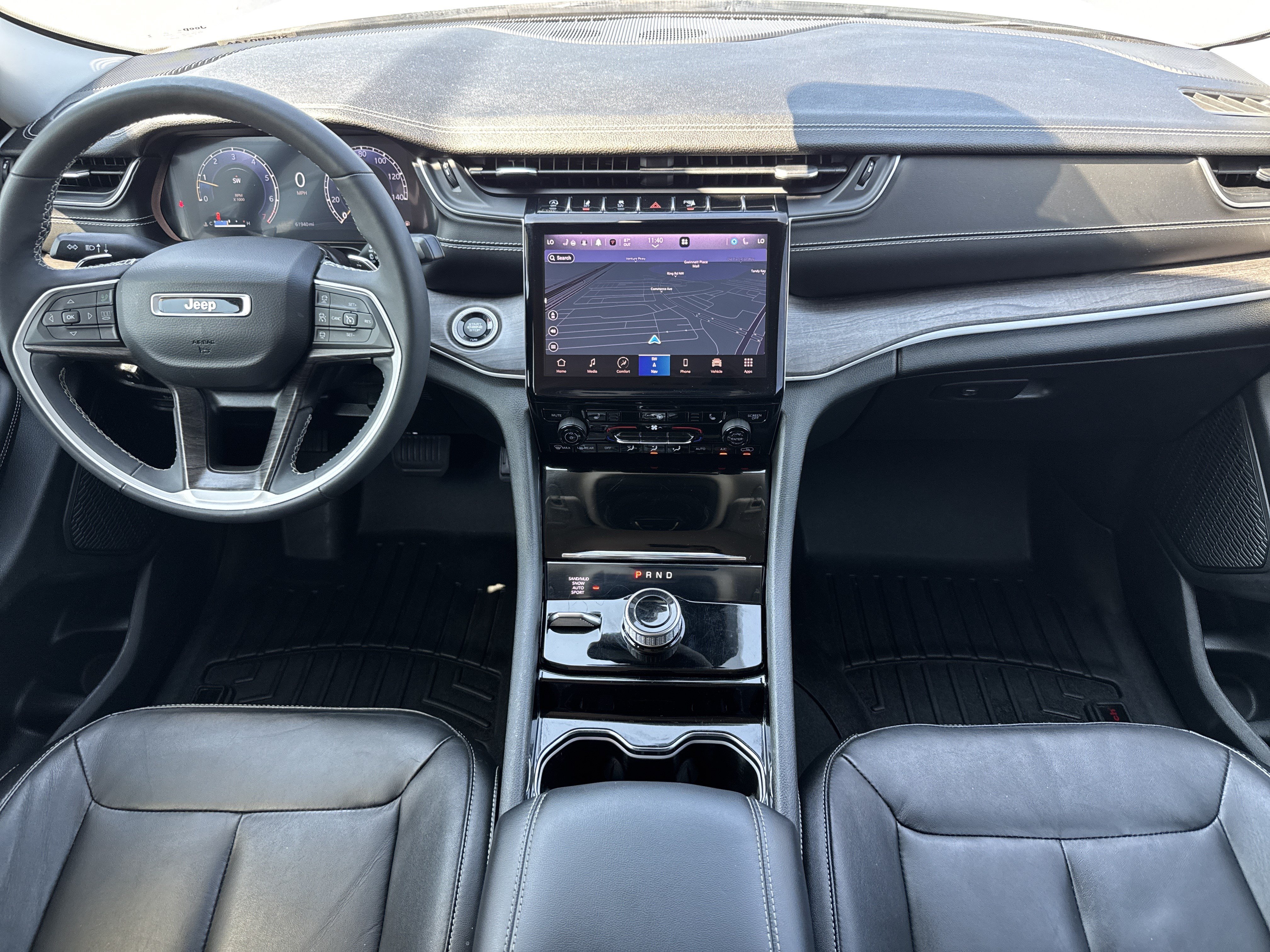 Used 2023 Jeep Grand Cherokee Limited w/ Black Appearance Package AWD/4WD image 28