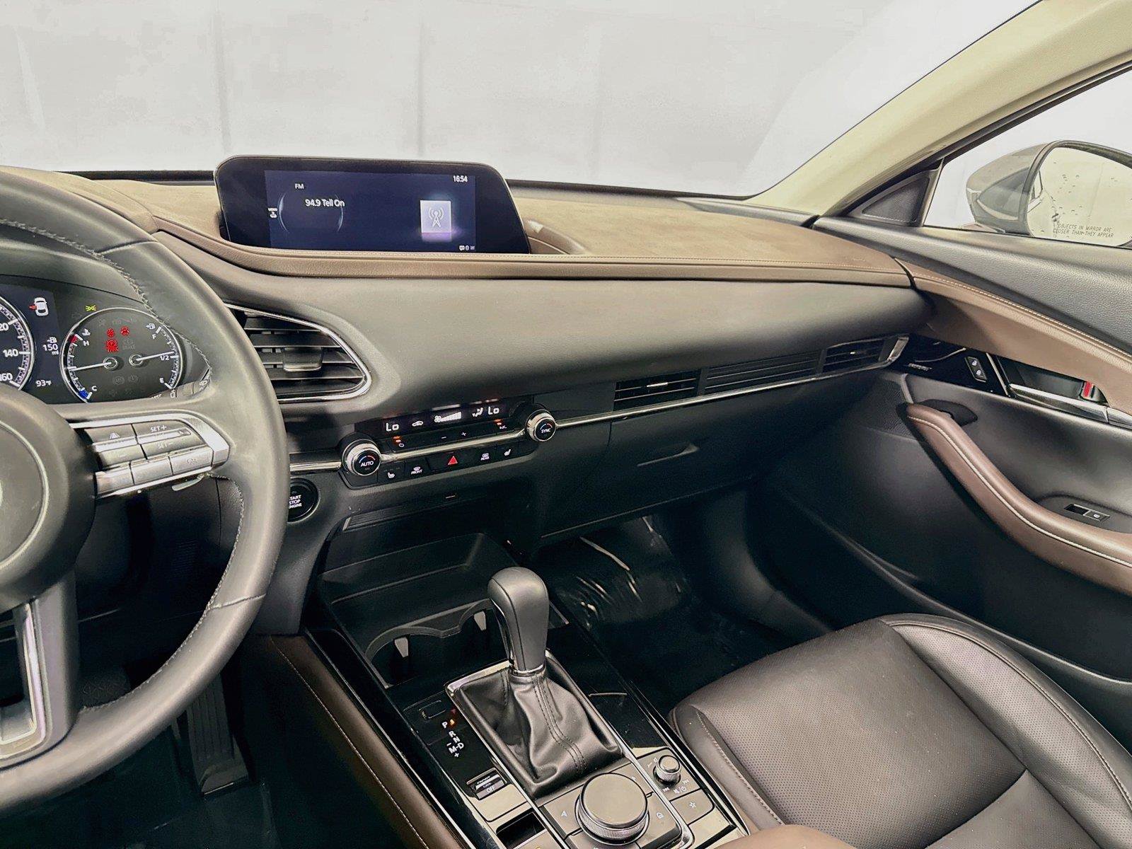 Used 2021 MAZDA CX-30 FWD 2.5 S w/ Premium Package image 34