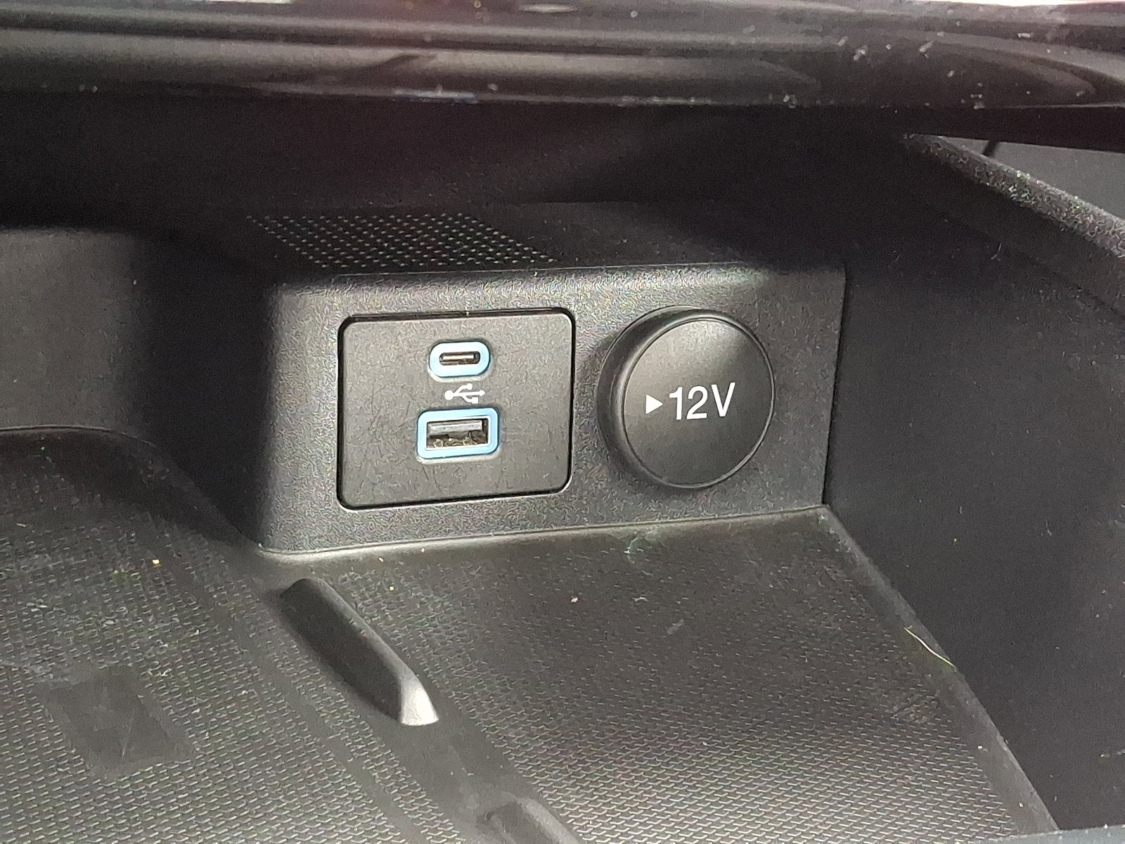 Certified 2022 Ford Escape SEL w/ SEL Stealth AWD Package image 33