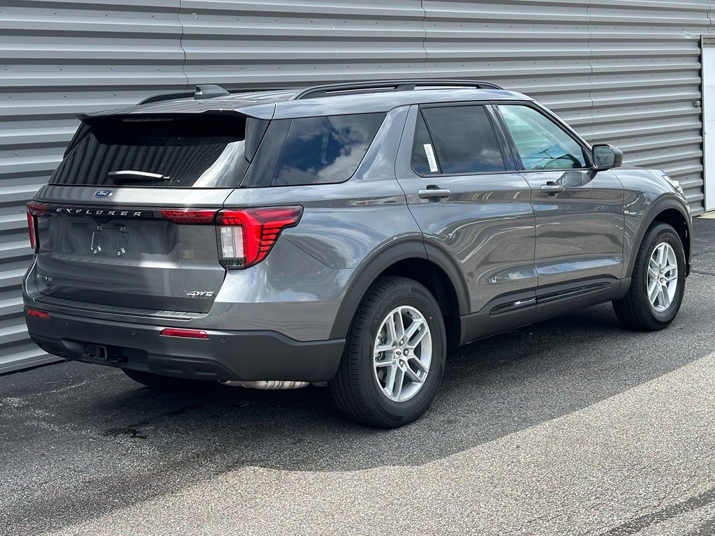 New 2026 Ford Explorer Active AWD/4WD image 32