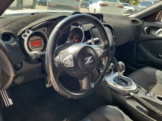 Used 2011 Nissan 370Z Touring w/ Sport Pkg image 17