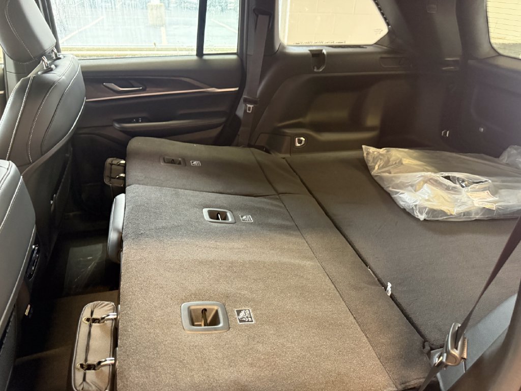 New 2026 Jeep Grand Cherokee Altitude AWD/4WD image 35