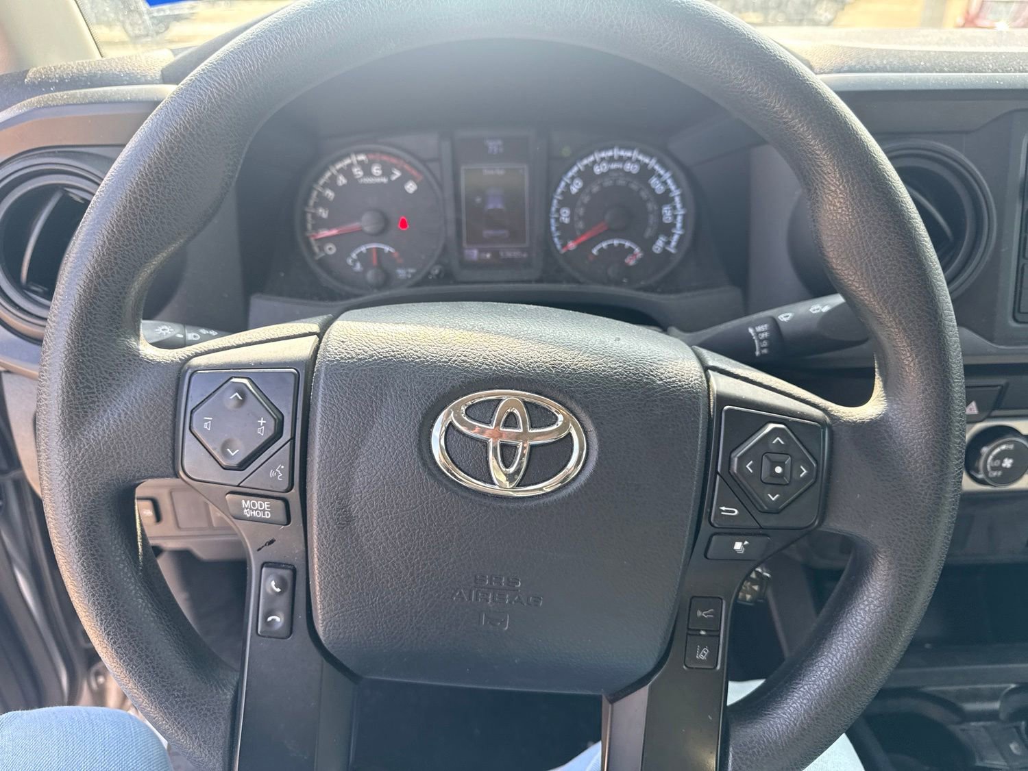 Used 2019 Toyota Tacoma SR RWD image 17