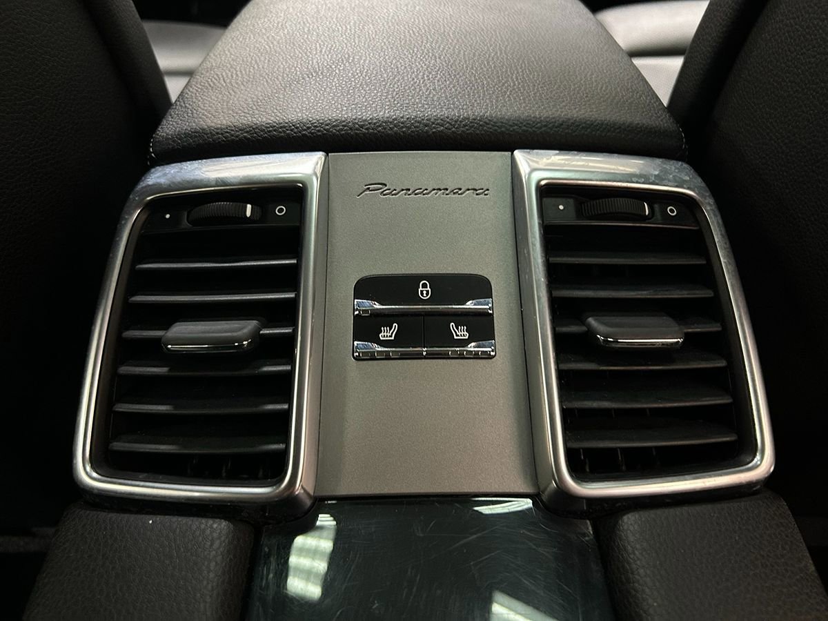 Used 2012 Porsche Panamera 4 image 54