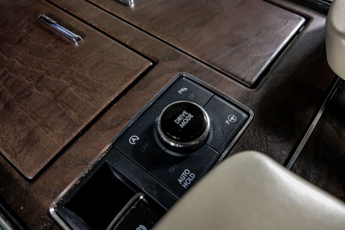 Used 2020 Lincoln Navigator L Reserve w/ Luxury Package image 25