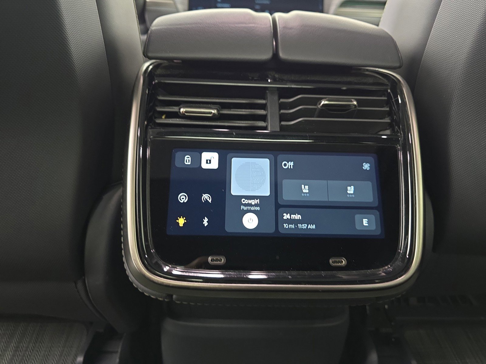 Used 2022 Rivian R1T Adventure AWD/4WD image 28